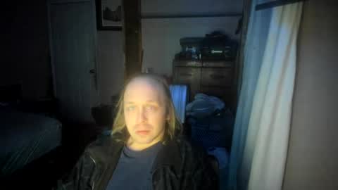 Snapshot of bigmike20129020 chatting on December 27, 9:06 am bigmike20129020 online show from December 27, 9:06 am