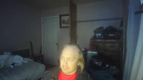 Snapshot of bigmike20129020 chatting on December 4, 8:39 am bigmike20129020 online show from December 4, 8:39 am