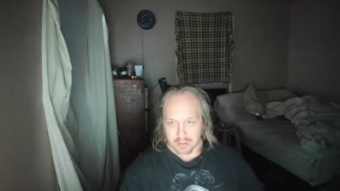 Snapshot of bigmike20129020 chatting on February 24, 8:06 am bigmike20129020 online show from February 24, 8:06 am