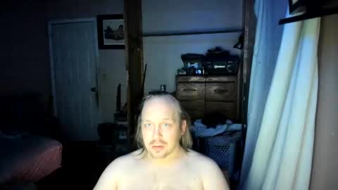 Snapshot of bigmike20129020 chatting on February 17, 6:20 am bigmike20129020 online show from February 17, 6:20 am