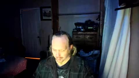 Snapshot of bigmike20129020 chatting on February 20, 2:40 am bigmike20129020 online show from February 20, 2:40 am
