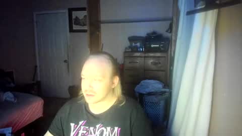 Snapshot of bigmike20129020 chatting on February 11, 7:23 am bigmike20129020 online show from February 11, 7:23 am