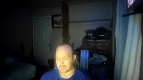 Snapshot of bigmike20129020 chatting on December 20, 9:32 am bigmike20129020 online show from December 20, 9:32 am