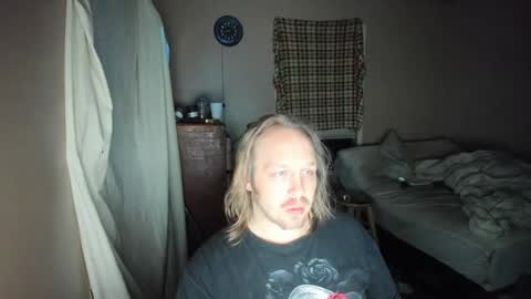 Snapshot of bigmike20129020 chatting on February 24, 1:24 am bigmike20129020 online show from February 24, 1:24 am