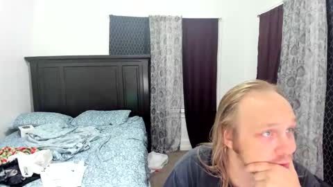 Snapshot of bigmike20129020 chatting on September 9, 8:14 am bigmike20129020 online show from September 9, 8:14 am