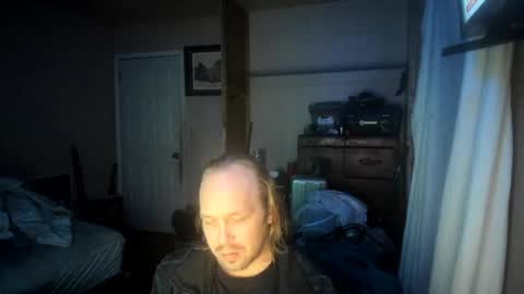 Snapshot of bigmike20129020 chatting on December 14, 12:11 am bigmike20129020 online show from December 14, 12:11 am