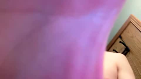 Snapshot of bigskinnyboyshh chatting on February 16, 5:37 am bigskinnyboyshh online show from February 16, 5:37 am