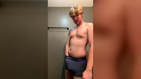 bigskinnyboyshh online show from June 23, 2:30 am