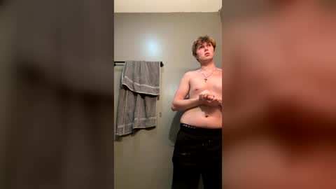 bigskinnyboyshh online show from July 3, 1:54 am