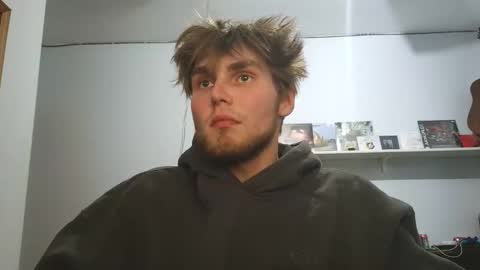 bigskinnyboyshh online show from April 8, 11:08 pm