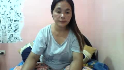 bigtits_24 online show from June 21, 11:44 pm