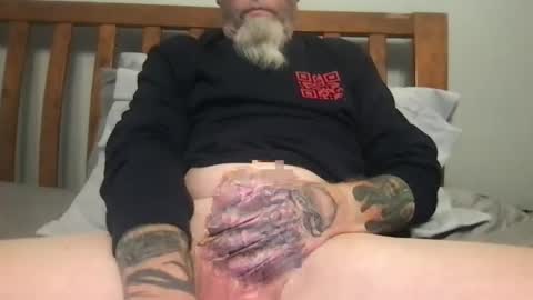 Bigwhitedickdaddy and BabyCakes online show from January 6, 5:19 am