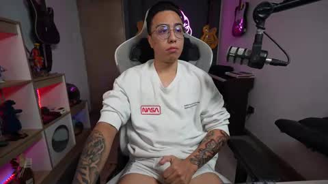 bigxboy96 online show from September 19, 7:01 am