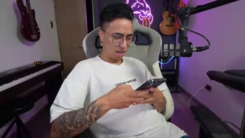 bigxboy96 online show from February 18, 7:10 am