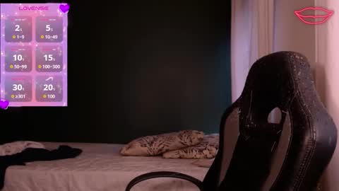 biigbooty_ online show from March 24, 6:25 pm