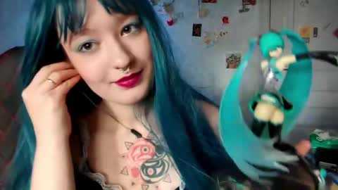 Bella online show from April 16, 2:17 pm