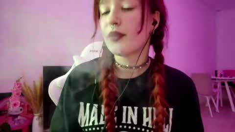 Bella online show from April 14, 8:34 pm