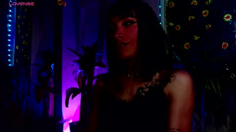 Snapshot of bitch_capelli chatting on September 10, 6:09 pm .. .. online show from September 10, 6:09 pm