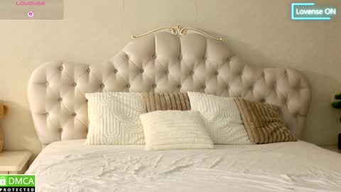 BiteFromTemptation online show from October 27, 11:27 pm