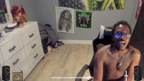 Plant Base Streamers From Pennsylvania online show from October 14, 12:57 am