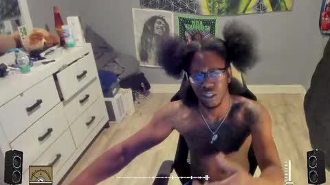 Plant Base Streamers From Pennsylvania online show from October 23, 12:23 am