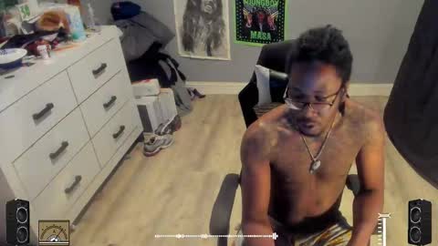 Plant Base Streamers From Pennsylvania online show from October 16, 10:08 pm