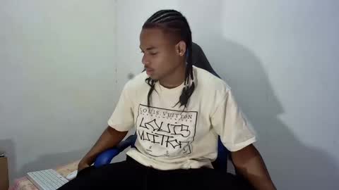 tu morenito online show from September 18, 5:28 pm