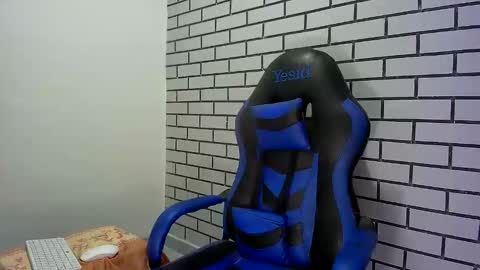 tu morenito online show from November 19, 1:54 pm