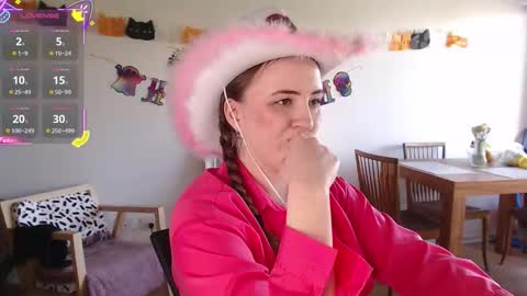 Eva online show from October 31, 5:35 pm