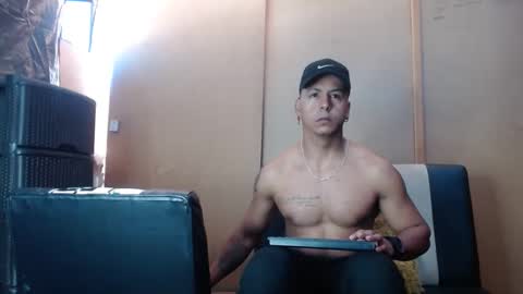 Snapshot of black_hot26 chatting on January 7, 1:03 pm black_hot26 online show from January 7, 1:03 pm