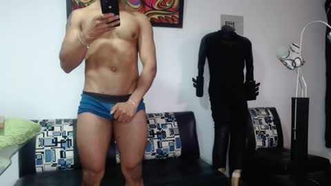 Snapshot of black_hot26 chatting on September 17, 4:54 pm black_hot26 online show from September 17, 4:54 pm