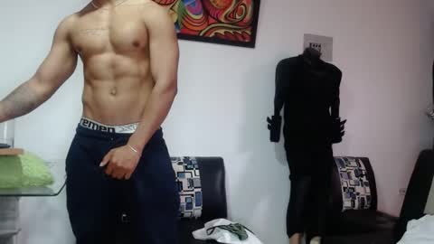 Snapshot of black_hot26 chatting on October 7, 2:24 pm black_hot26 online show from October 7, 2:24 pm