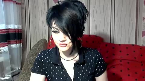 black_hot_01 online show from February 7, 5:52 am