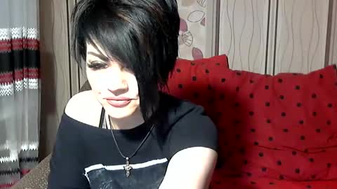 black_hot_01 online show from February 1, 10:37 am