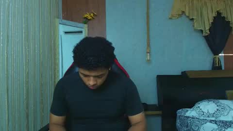 black_king_241 online show from June 9, 12:49 pm