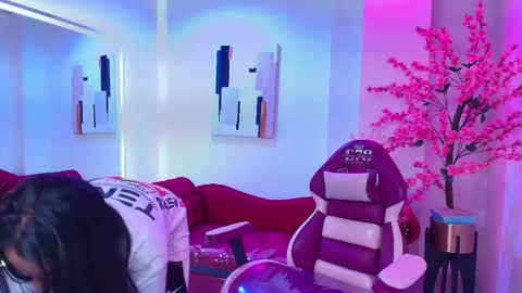 Rousse  online show from March 3, 3:35 am