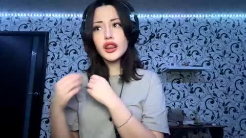 Lili online show from January 12, 2:02 pm