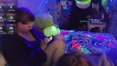 blacklightparty69 online show from April 9, 1:20 am