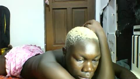 blackmarvel02 online show from December 16, 8:31 am