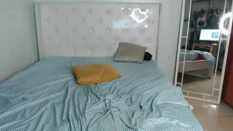 Cleo online show from October 23, 3:08 am