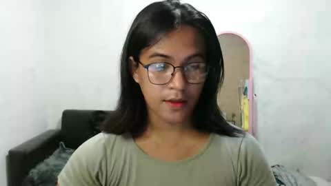 Ellez online show from December 1, 5:37 pm
