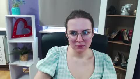 Snapshot of blackrosezoey chatting on March 10, 9:23 am Z O E Y online show from March 10, 9:23 am