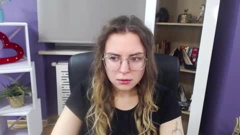 Snapshot of blackrosezoey chatting on January 21, 5:27 am Z O E Y online show from January 21, 5:27 am