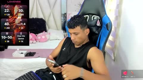 Snapshot of blacksex_boy chatting on February 3, 9:07 pm Marlon online show from February 3, 9:07 pm