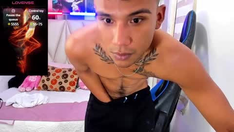 Snapshot of blacksex_boy chatting on February 12, 8:07 pm Marlon online show from February 12, 8:07 pm