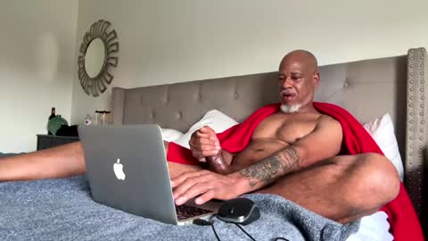 ebony online show from February 6, 4:58 pm
