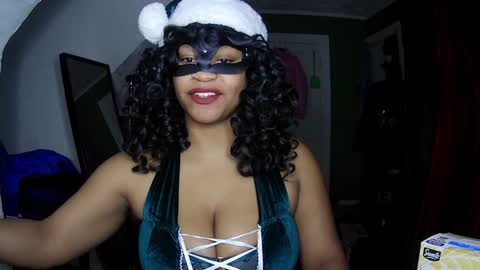 Snapshot of blacksirenqueen chatting on December 25, 8:51 am Queen Siren online show from December 25, 8:51 am