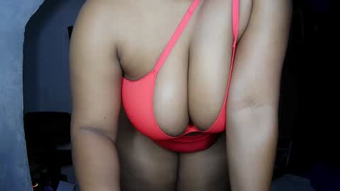 Snapshot of blacksirenqueen chatting on December 5, 6:48 am Queen Siren online show from December 5, 6:48 am