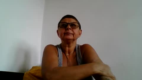 Snapshot of blackwidow05 chatting on September 18, 8:51 am Black Widow online show from September 18, 8:51 am