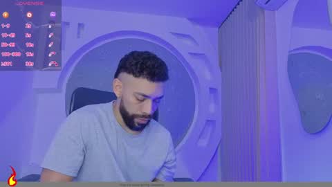 blade_miller_ online show from June 10, 12:59 pm
